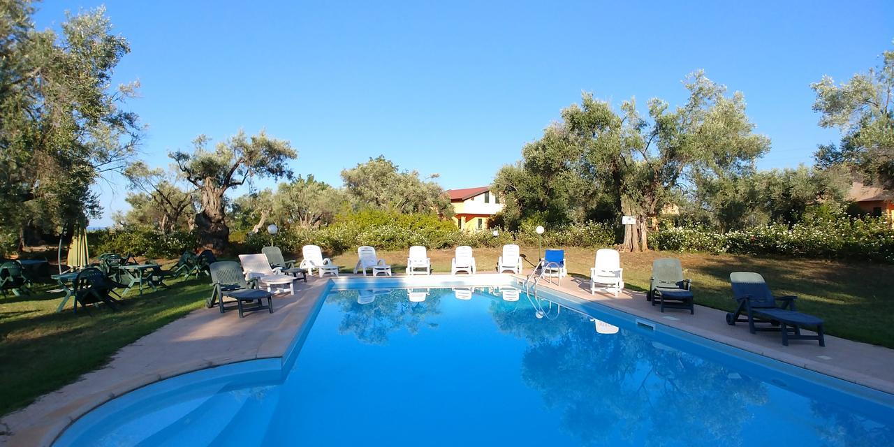La Piana Degli Ulivi Bed and Breakfast Rossano Exteriör bild